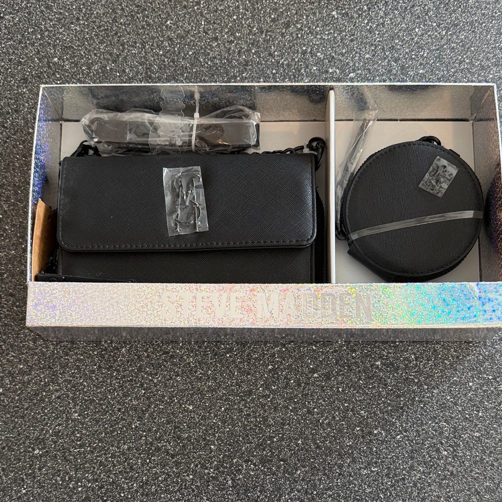 Steve Madden Black Bag and Pouch Set